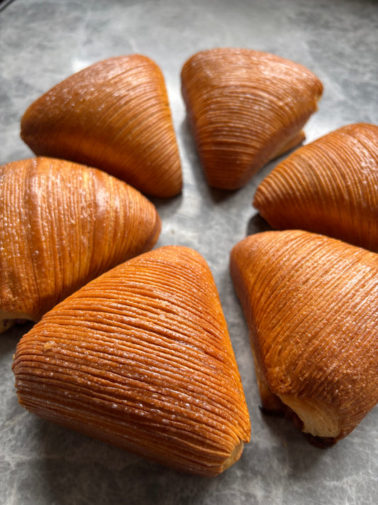 Chaussons aux pommes (Vanilla Apple Turnovers)